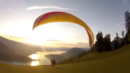Over the lake - Annecy - acro paragliding