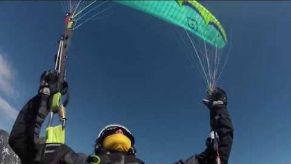 Winter acro paragliding training - Verbier