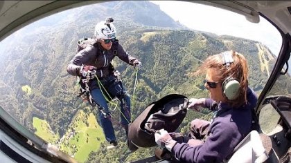 Heli drop with a paraglider @ HeliDays Austria